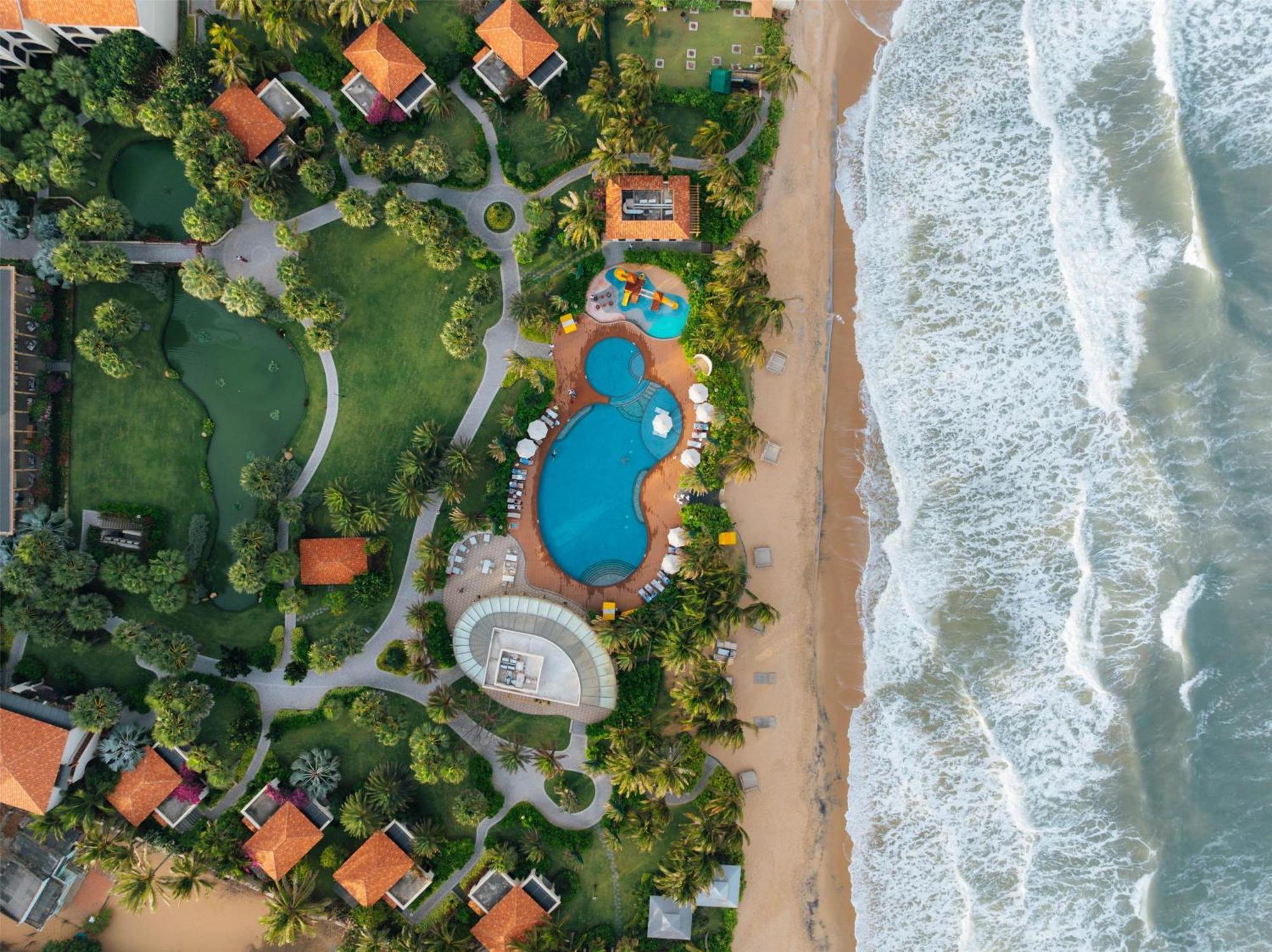 Radisson Resort ฟานเที้ยต ภายนอก รูปภาพ